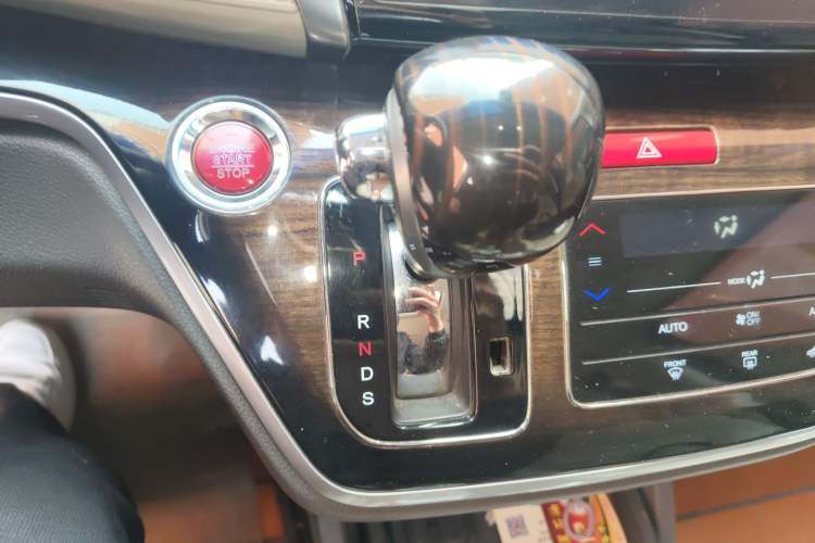 Used Honda Odyssey 2015 2.4L Prestige Edition
