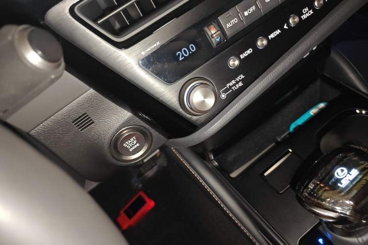 Used Lexus ES 2022 200 Excellence Edition