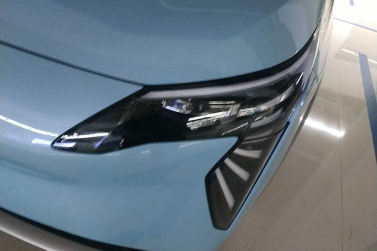 Used AION Y 2023 Younger