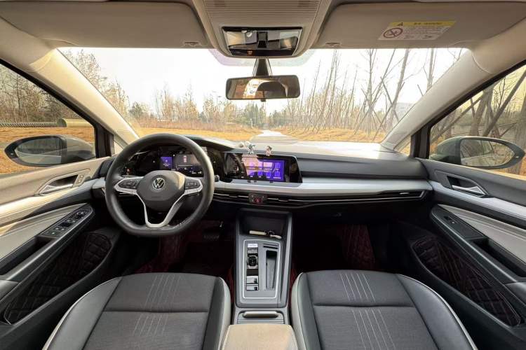 Used Volkswagen Golf 2023 Facelift 280TSI DSG Pro
