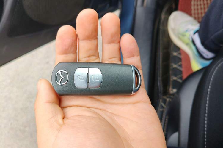 Used Mazda CX-4 2018 2.0L Manual Two-Wheel Drive Blue Sky Dynamic Edition China V Standard
