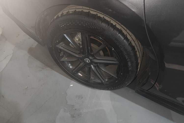 Used Changan UNI-V 2022 1.5T Prestige Version
