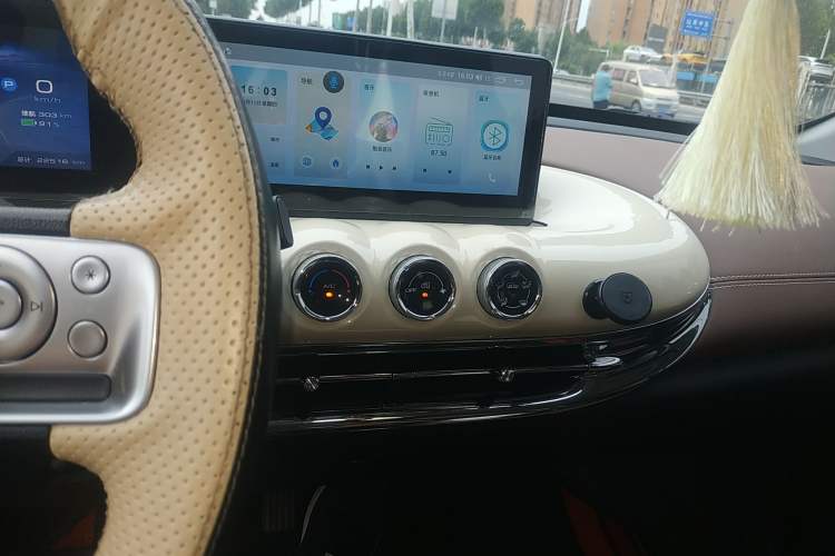 Used Wuling Bingo 2023 333 km Enjoyment Version
