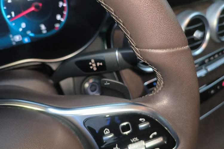 Used Mercedes-Benz GLC 2020 Facelift GLC 260 L 4MATIC Luxury Edition
