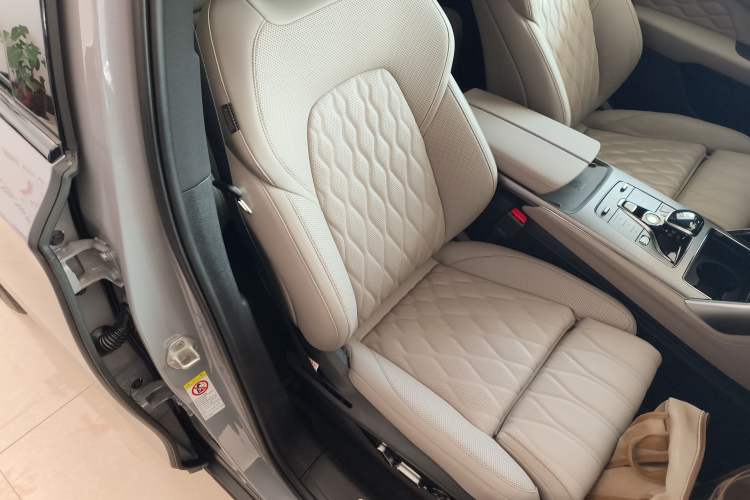 Used BYD Tang New Energy 2025 DM-i 115KM Cloud Ride Flagship Model