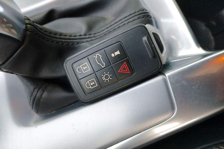 Used Volvo XC60 2017 T5 AWD Smart Range Edition
