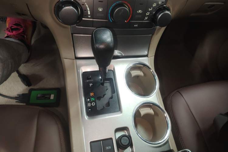 Used Toyota Highlander 2012 2.7L 2WD 5-Seater Elite Edition
