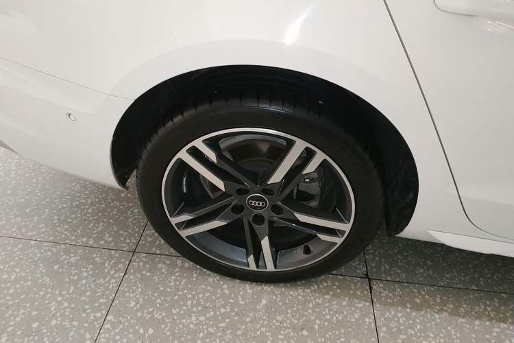 Used Audi A4L 2022 40 TFSI Luxury Dynamic Model
