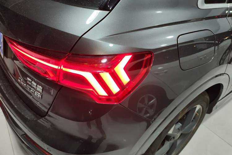 Used Audi Q3 2020 35 TFSI Fashion Dynamic Model