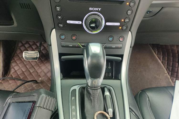 Used Ford Edge 2015 2.0T GTDi Four-Wheel Drive Prestige Model
