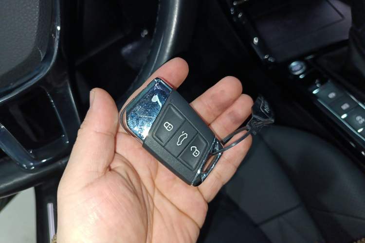 Used Volkswagen Passat 2020 Revised Version 330TSI Luxury Edition China VI Standard
