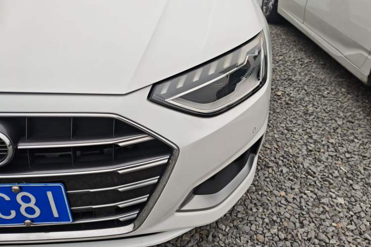 Used Audi A4L 2022 40 TFSI Stylish and Elegant Edition
