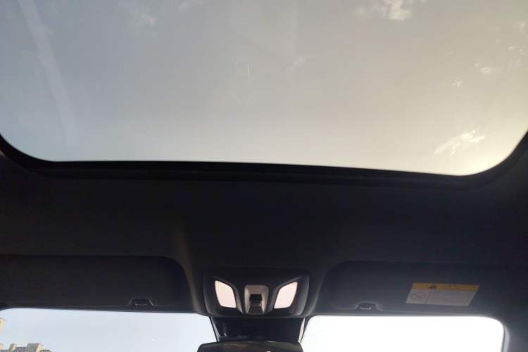 Used Changan UNI-V 2022 1.5T Prestige Version
