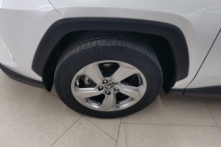 Used Toyota RAV4 2022 2.0L CVT Two-Wheel Drive Fashion Plus Edition
