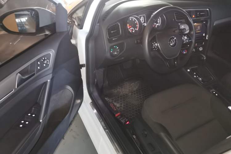 Used Volkswagen Golf 2020 Zhiai Edition 280TSI DSG Comfort Model
