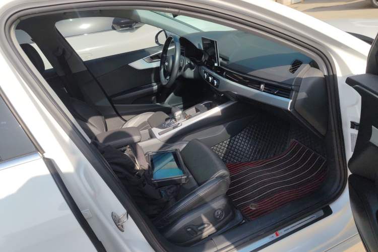 Used Audi A4L 2022 40 TFSI Fashion Dynamic Model
