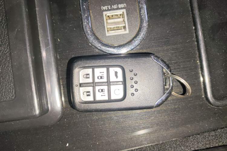 Used Honda Elysion 2022 2.0L eHEV Luxury First Edition