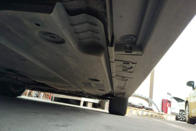 Used Toyota Corolla 2022 Dual-Motor 1.8L E-CVT Pioneer Edition
