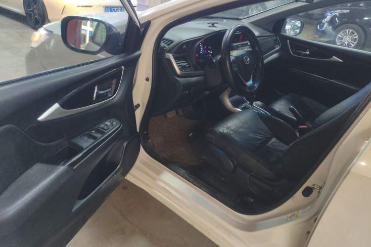 Used Honda Crider 2013 1.8L automatic luxury edition