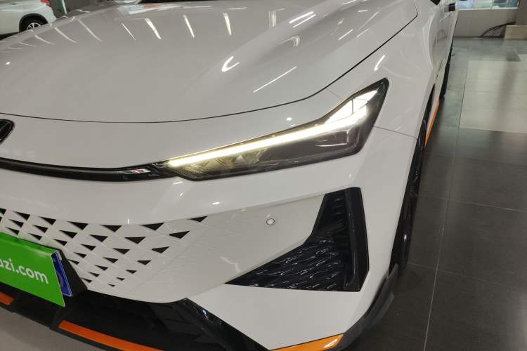 Used Changan UNI-V 2024 1.5T Prestige Sport Edition
