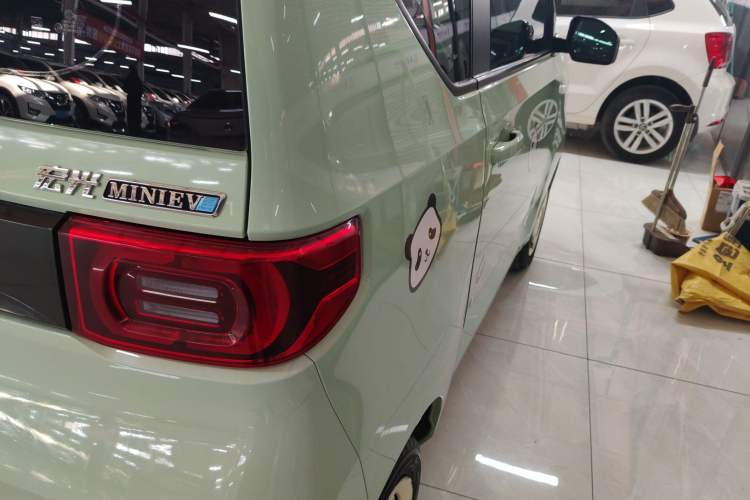 Used Wuling Hongguang MINIEV 2021 Macaron Premium Model – Lithium Iron Phosphate
