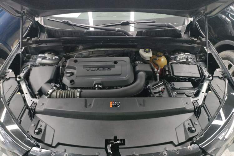 Used Buick Envision 2020 Encore S 652T Two-Wheel Drive Luxury Model
