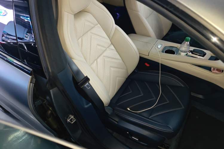 Used Zeekr 001 2022 Ultra-Long Range Dual-Motor YOU Version