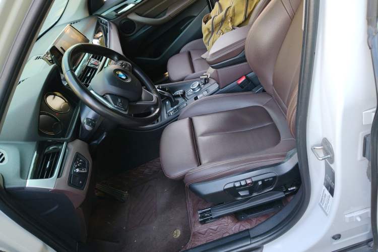 Used BMW X1 2020 sDrive25Li Leading Model
