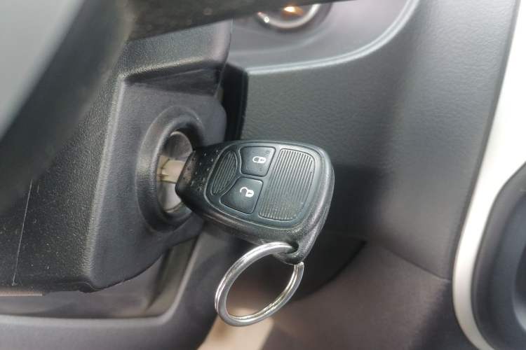 Used  Compass (Import) 2014 Revised Version 2.0L Two-Wheel Drive Elite Edition
