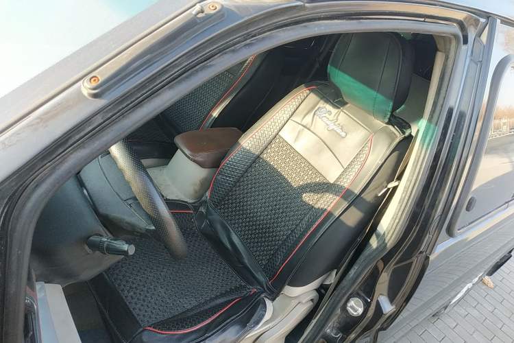 Used FORTHING Lingzhi 2017 M5L 1.6L 7-Seater Standard Model
