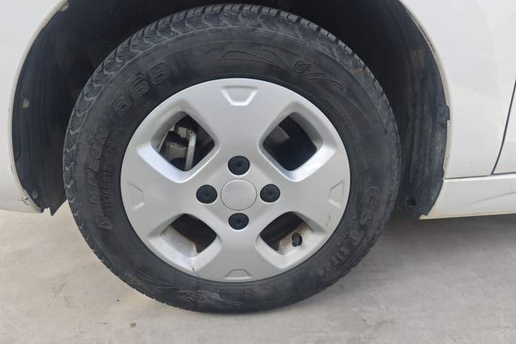 Used Roewe Clever 2021 302 km New Four-Seater Super-Efficient Version
