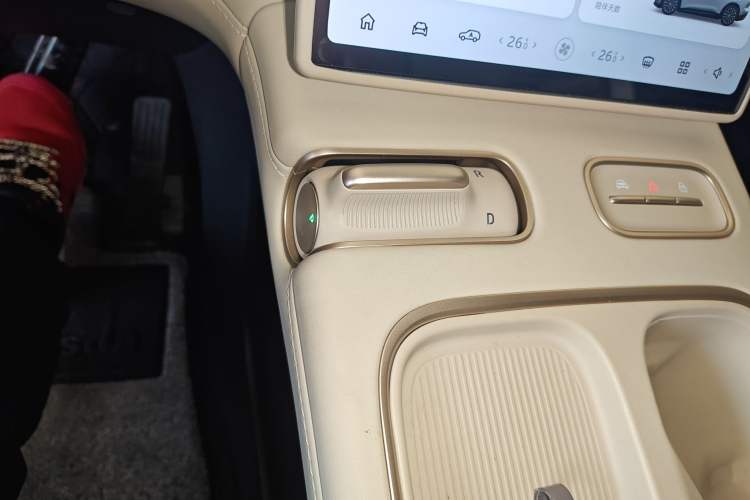 Used Nio ES6 2024 75 kWh
