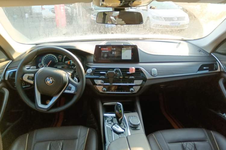 Used BMW 5 Series 2018 Facelifted 530Li xDrive Luxury Package
