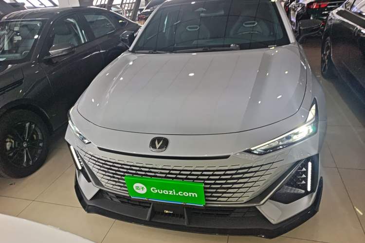 Used Changan UNI-V 2023 1.5T Prestige Model
