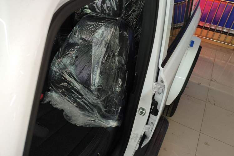 Used  V23 2025 401 Two-Wheel Drive Advanced Edition