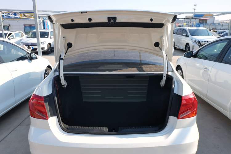 Used Volkswagen Jetta 2017 1.5L Automatic Fashion Model
