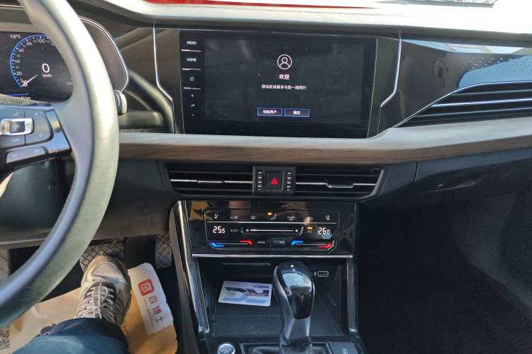 Used Volkswagen Passat 2020 Revised Version 330TSI Luxury Edition China VI Standard
