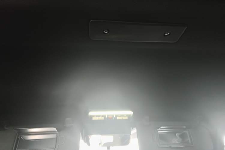 Used  V23 2025 401 Two-Wheel Drive Intelligent Driving Version