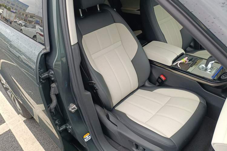 Used Land Rover Range Rover Evoque 2022 Facelifted Aurora L 249 PS R-Dynamic Luxury Edition