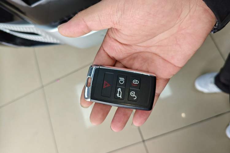 Used Land Rover Defender 2023 90 3.0T P400 XS
