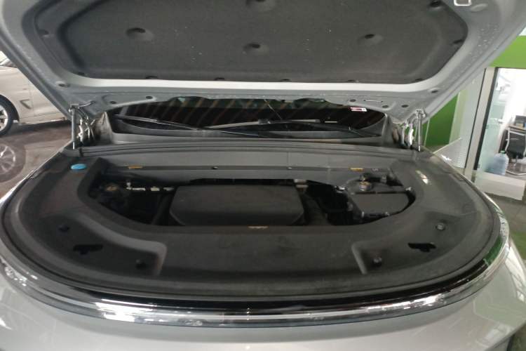 Used Li Auto L8 2023 Pro Model