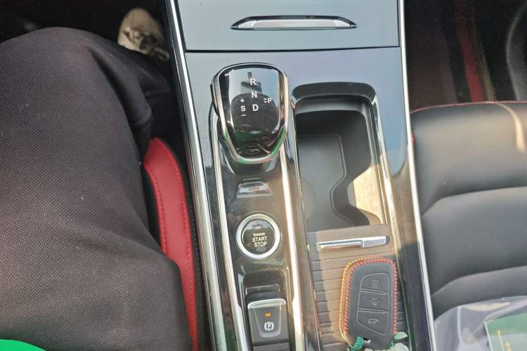 Used SOL X8 2021 300T DCT Leading Smart Connectivity Version 7 Seats
