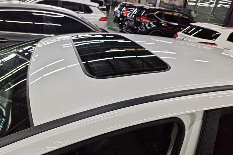 Used Honda Jade 2017 1.8L automatic Comfort version 5 seats
