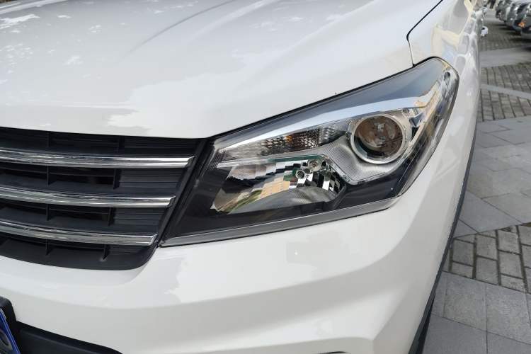 Used Dongfeng Fengon S560 2019 1.8L Manual Urban Model