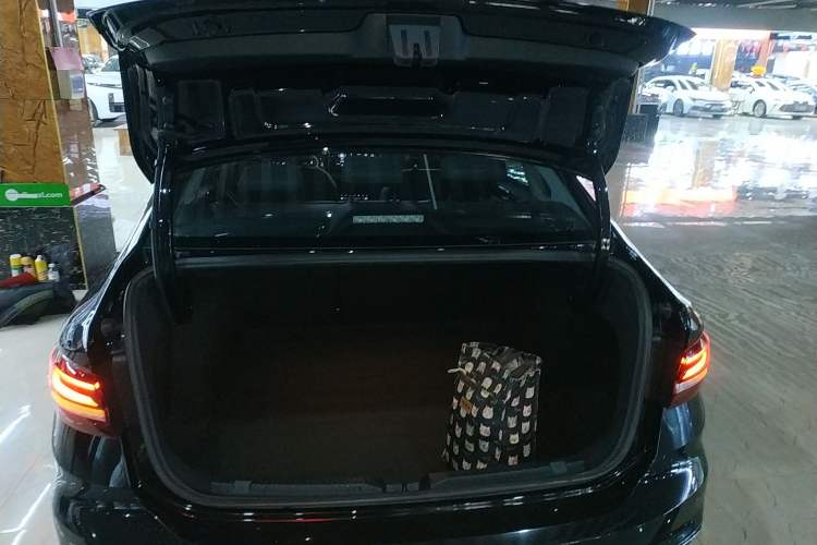 Used Volkswagen Lavida 2024 300TSI DSG Starry Sky Leading Edition
