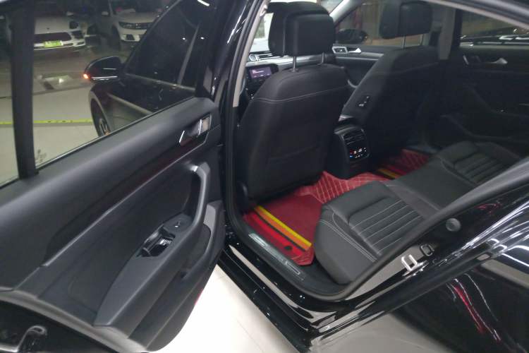 Used Volkswagen Magotan 2020 330TSI DSG Leading Model
