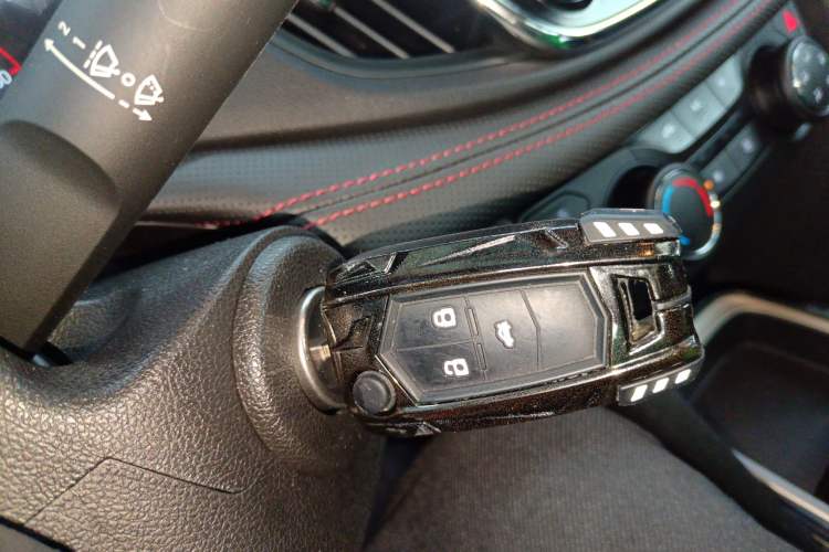 Used Chevrolet Monza 2020 Light Hybrid RS 330T Automatic Comfort Edition