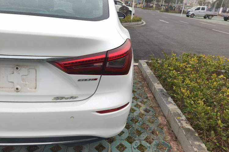 Used Changan Eado 2019 High-Energy Edition 1.6L GDI Manual Pioneer Model China VI Standard