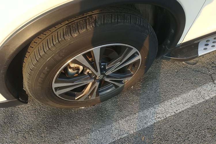 Used Nissan X-Trail 2017 2.5L CVT Leading Edition 4WD
