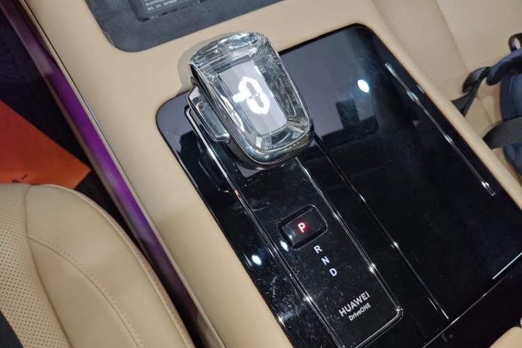 Used Hima AITO M7 2024 1.5T Rear-Drive Plus Version 5 Seats
